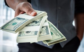 BOGATSTVO i BROJNI NOVČANI DOBITCI u FEBRUARU: OVI znakovi će imati jako PUNO NOVCA, njihovi životi uskoro će se pretvoriti u BAJKU!